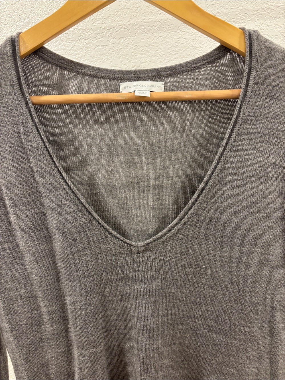 New York & Company Gray V-Neck Sweater - Picture 3 of 4